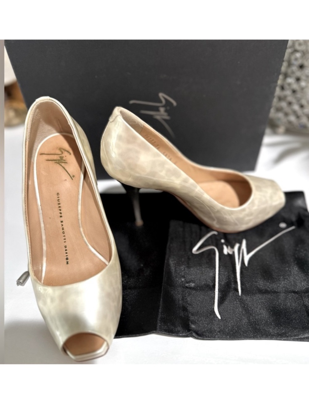 Giuseppe Zanotti Peep Toe Cream and Gray Patent Leather Stiletto Heels Size 6